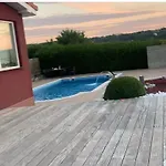 A Prázdninový dům *
